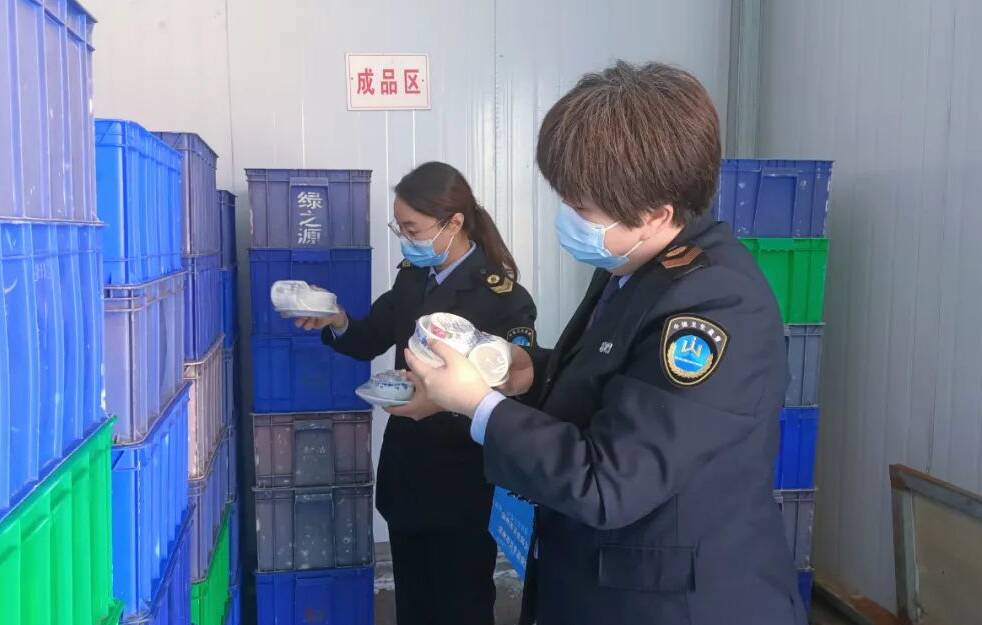 临邑县卫健局开展餐饮具集中消毒服务单位专项监督检查，严守餐桌安全底线